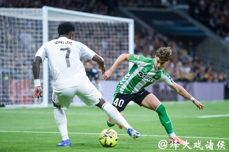 西甲 | 贡萨洛“帽子戏法” 皇马5:1大胜贝蒂斯 西甲 | 贡萨洛“帽子戏法” 皇马5:1大胜贝蒂斯